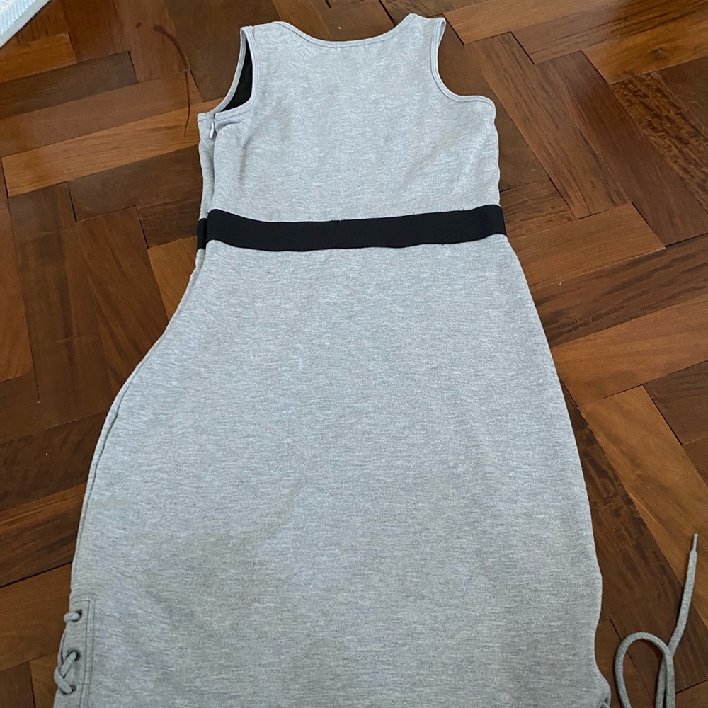 Grey dress - Picture 5 of 5